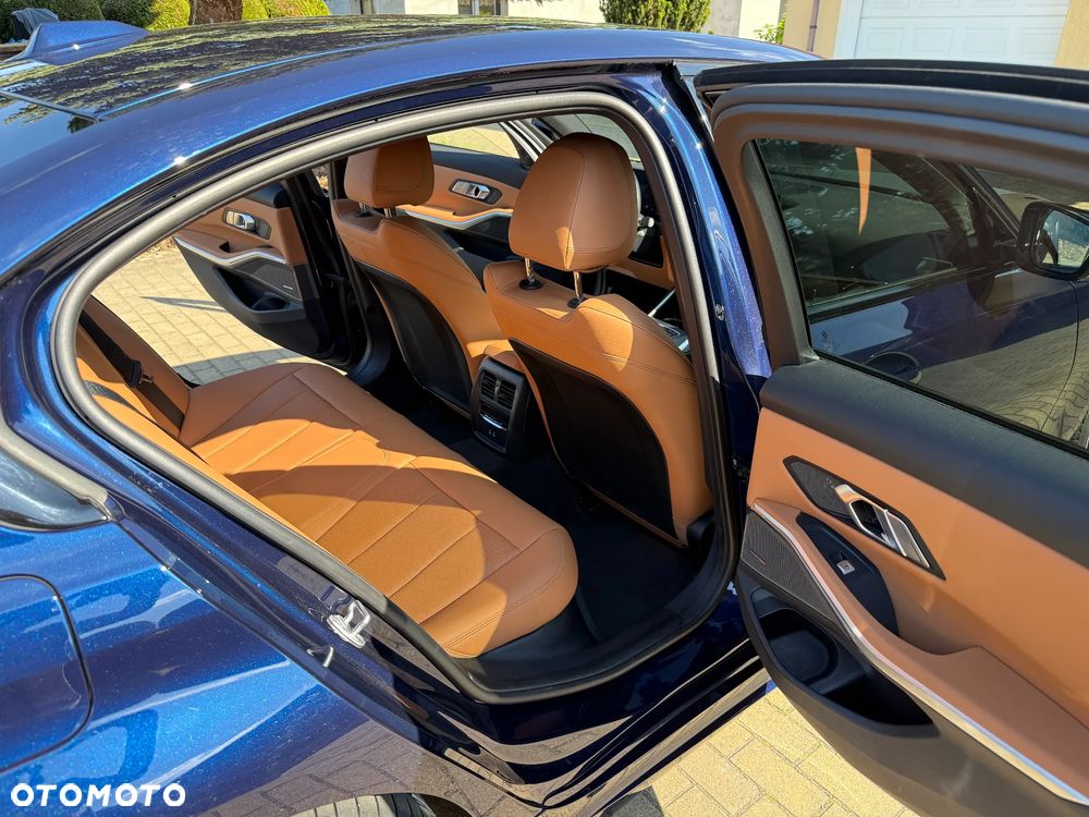 BMW Seria 3 320d xDrive M Sport sport - 20