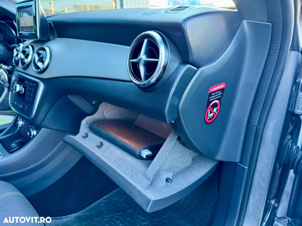 Mercedes-Benz CLA ver-shooting-brake-180-urbanstyle-edition - 25