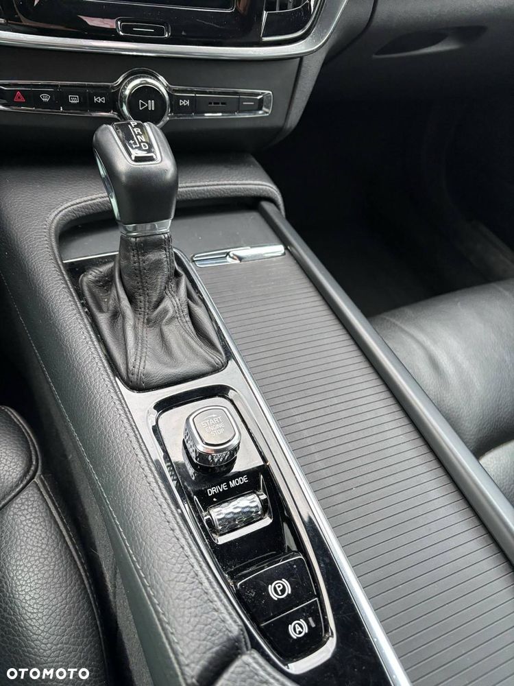 Volvo S90 D4 Geartronic Momentum - 3