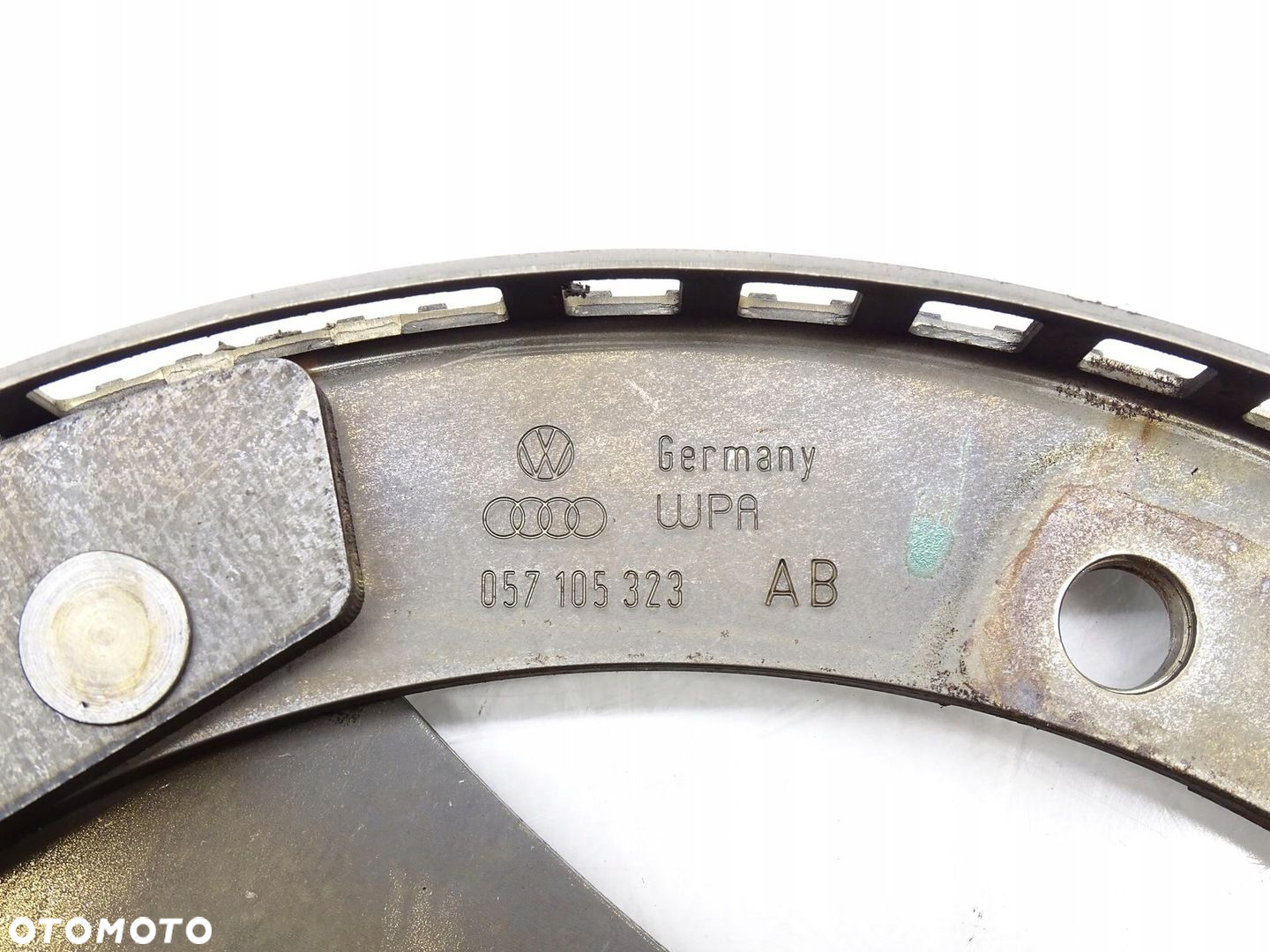 KOŁO ZAMACHOWE WIENIEC AUDI Q7 4L 4.2 TDI BTR 057105323AB - 3
