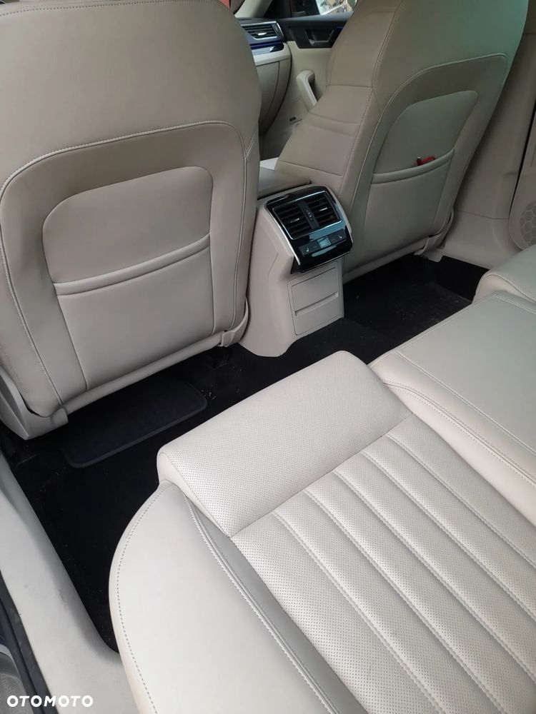 Skoda Superb 2.0 TDI 4x4 L&K DSG - 11