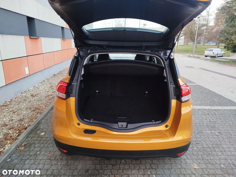 Renault Scenic ENERGY TCe 130 S&S Paris - 26