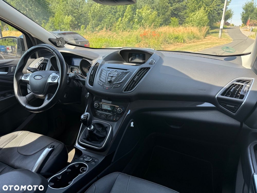 Ford Kuga 2.0 TDCi 4WD Titanium - 26