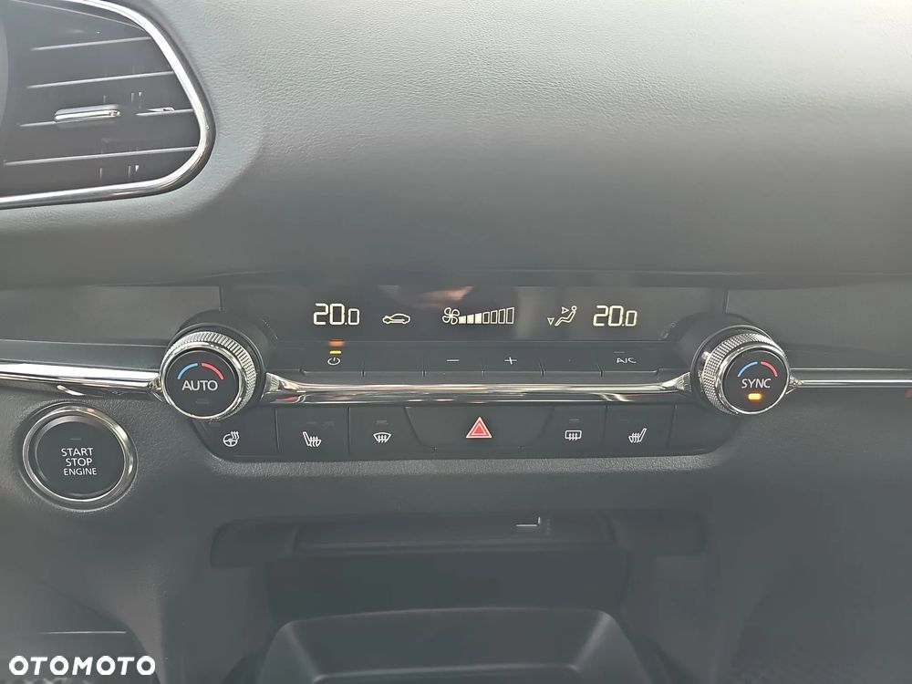 Mazda CX-30 2.0 mHEV Hikari 2WD - 18