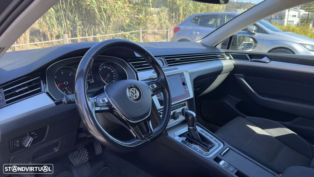 VW Passat Variant 2.0 TDi Business Package DSG - 23