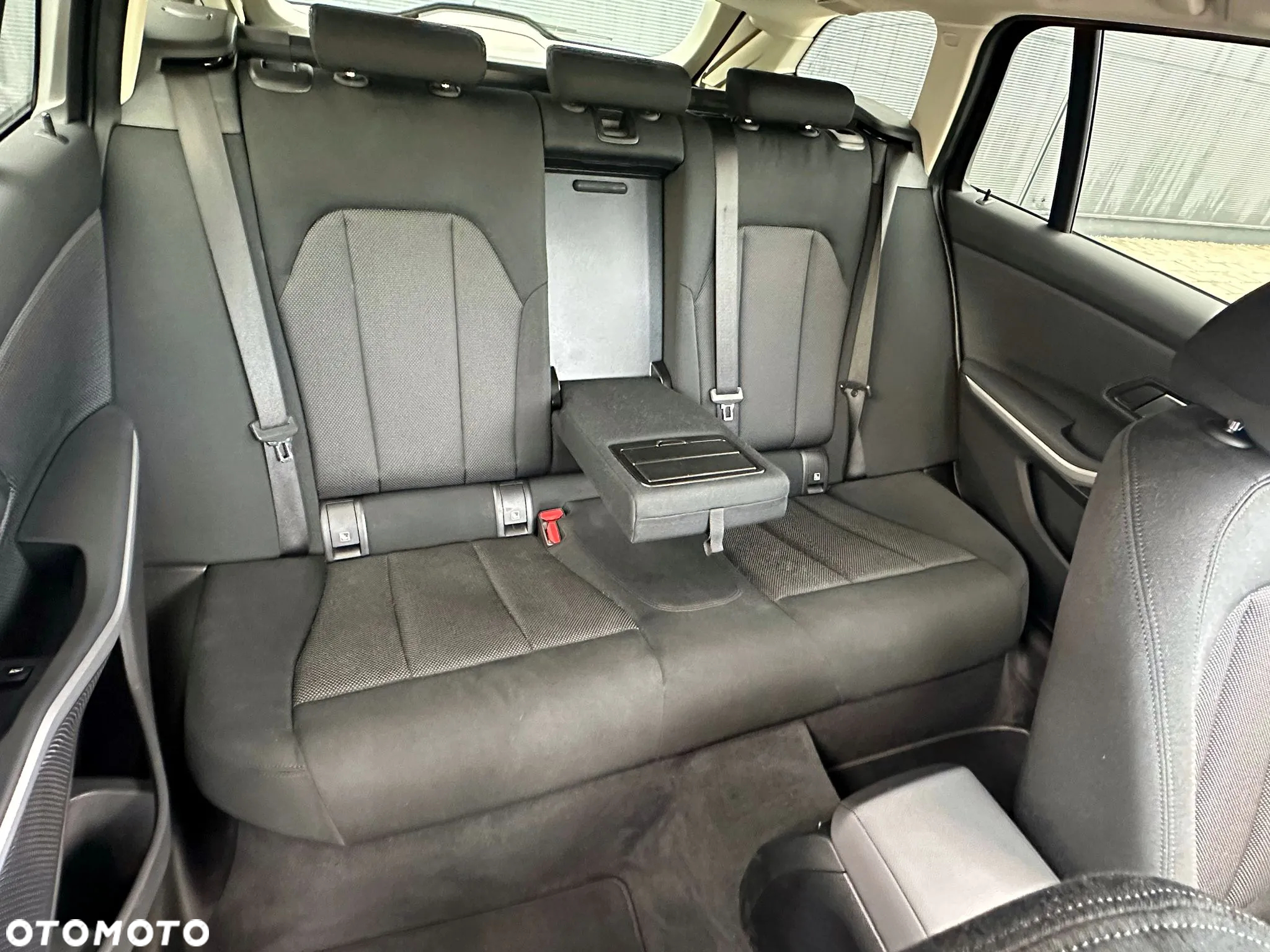 BMW Seria 3 318i Advantage - 26