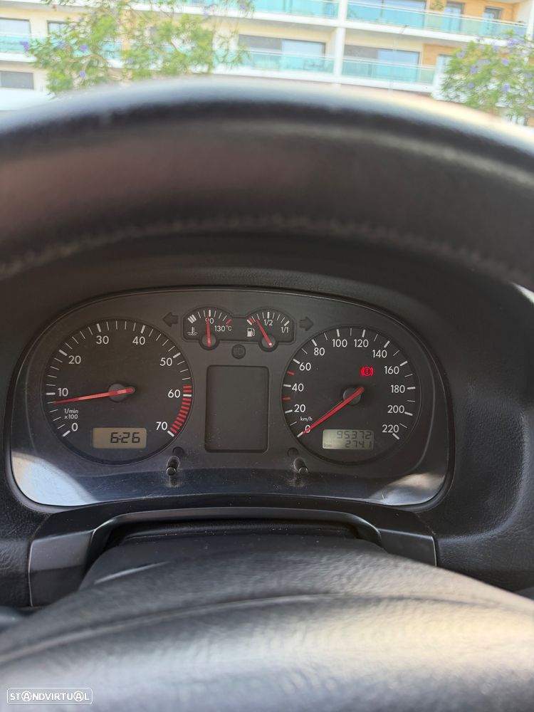 VW Golf 1.4i Conceptline - 3