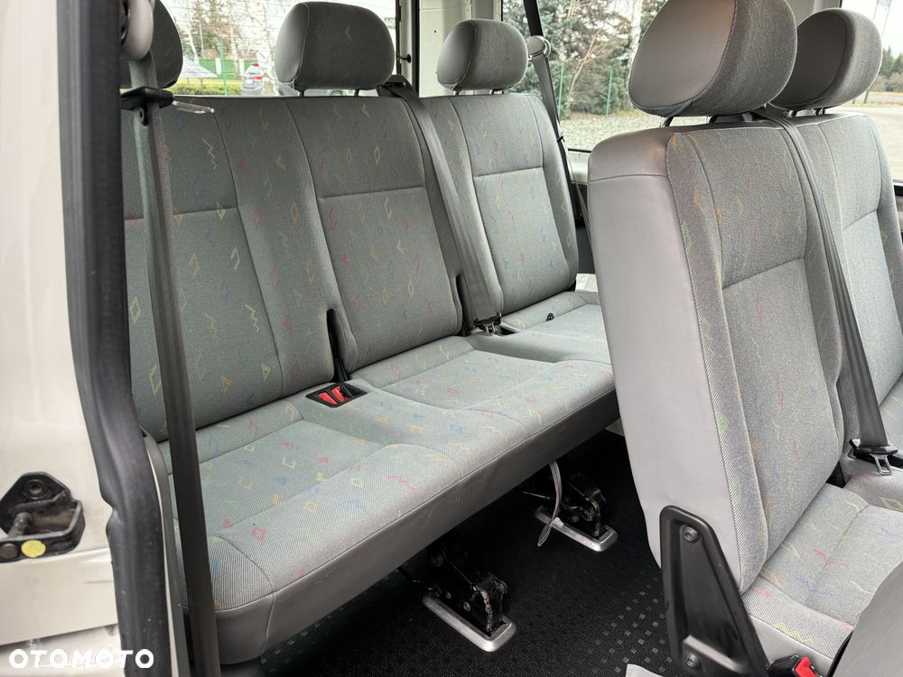 Volkswagen Transporter T5 TDI L1H1 - 22