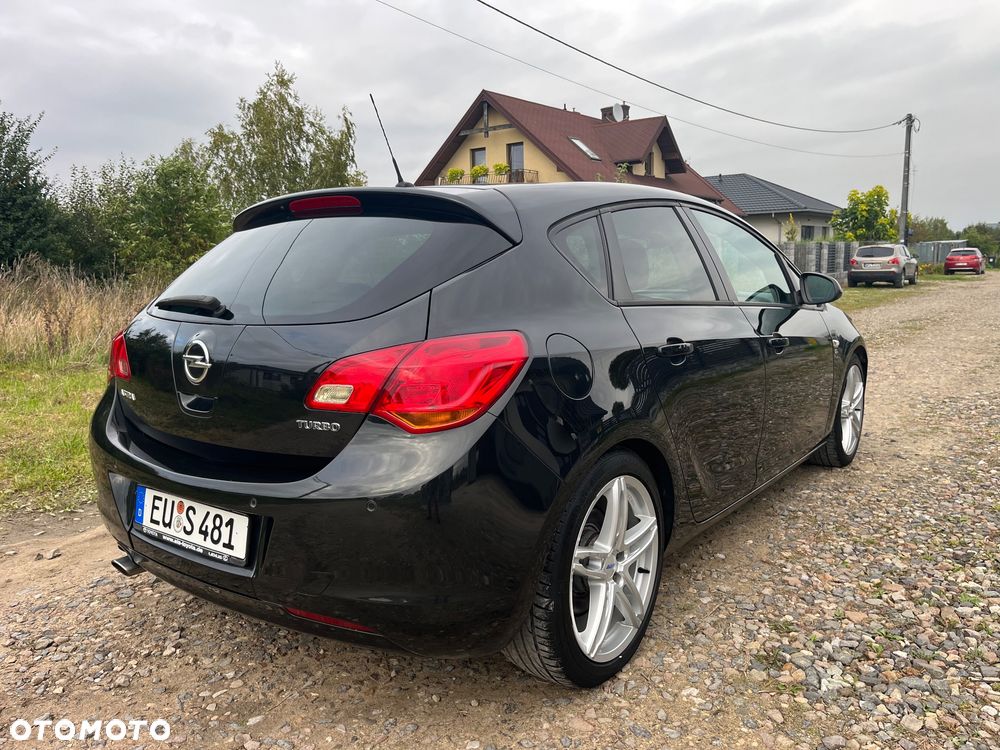 Opel Astra 1.6 Turbo 150 Jahre - 27