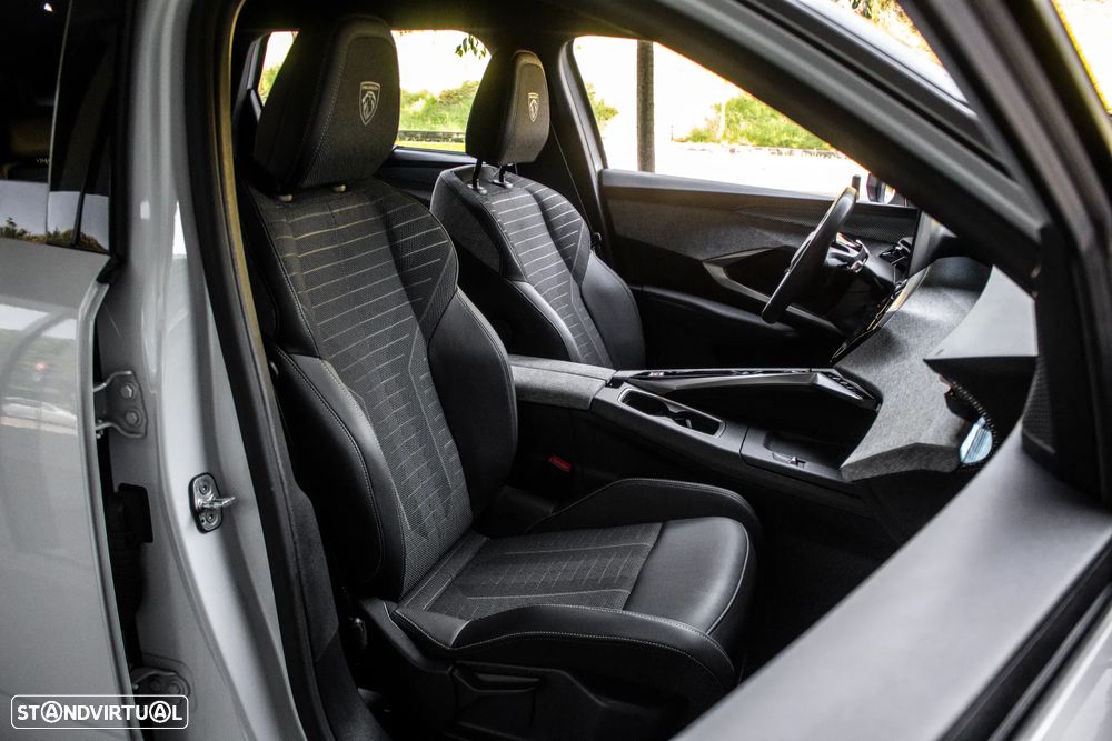 Peugeot 5008 Hybrid 136 e-DSC6 GT - 26