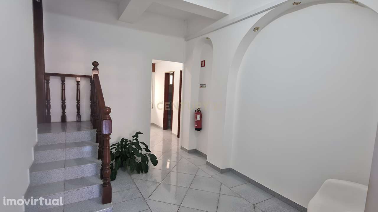 Loja para Arrendamento na EN 125 em Olhão | Excelente Visibilidade - Grande imagem: 3/8