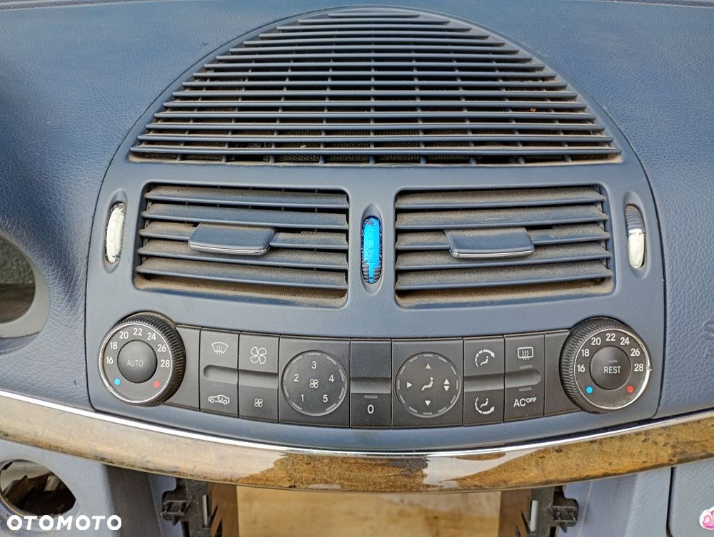 konsola deska rozdzielcza schowek pasażera dekor panel nawiewu mercedes w211 e-klassa - 10