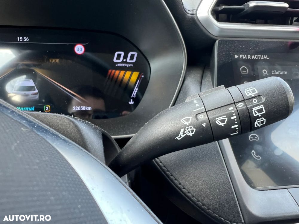 MG ZS HEV 1.5 GSI AT Exclusive - 29