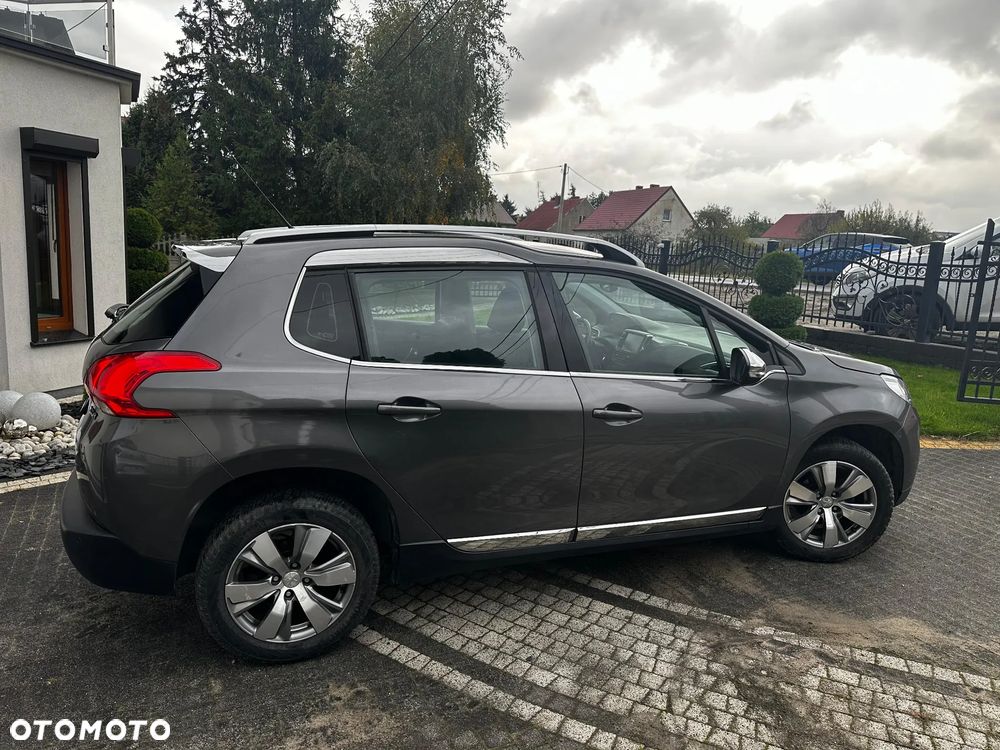 Peugeot 2008 1.6 BlueHDi Allure S&S - 5