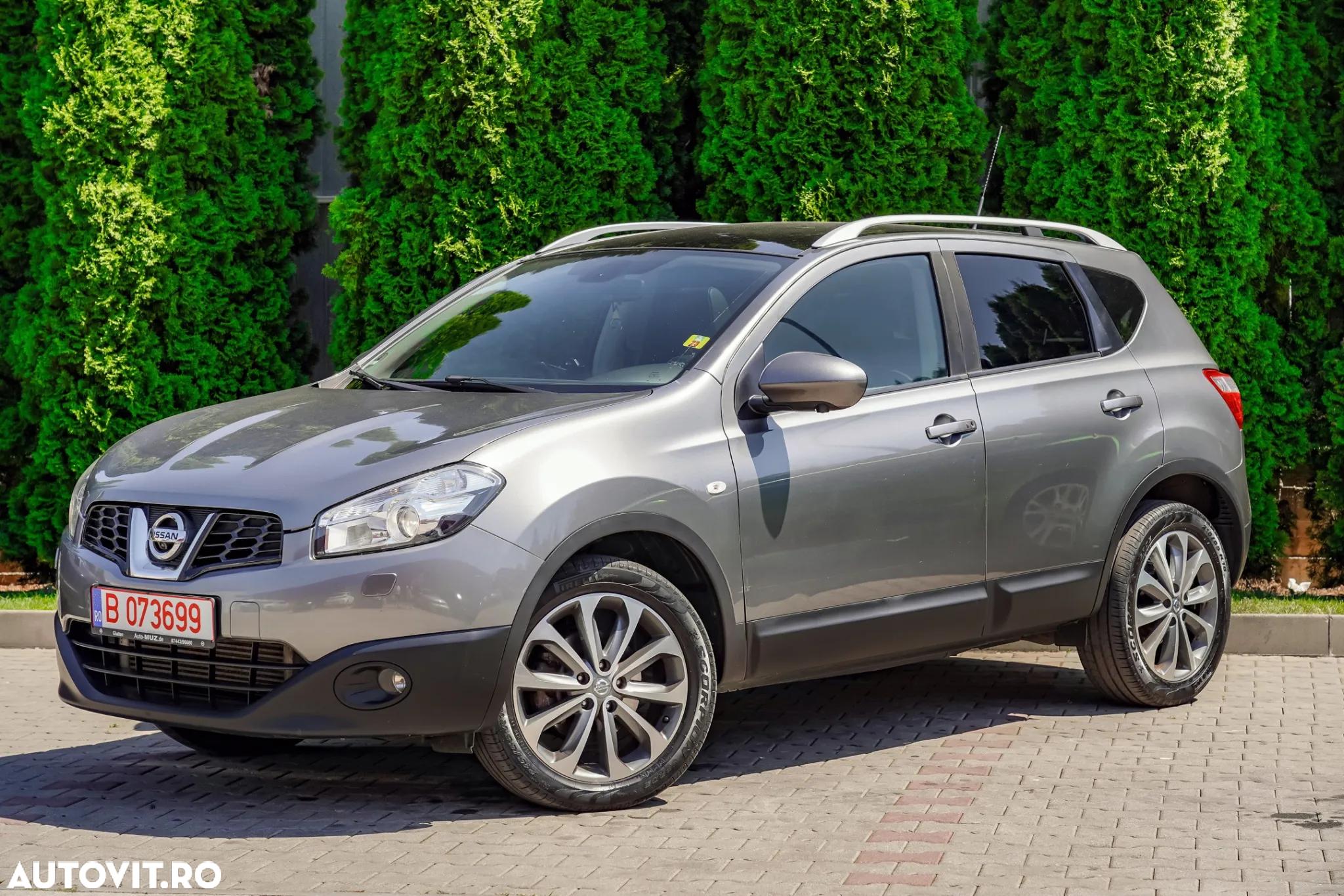 Nissan Qashqai 2.0 dCi DPF 4x4 Aut tekna - 3