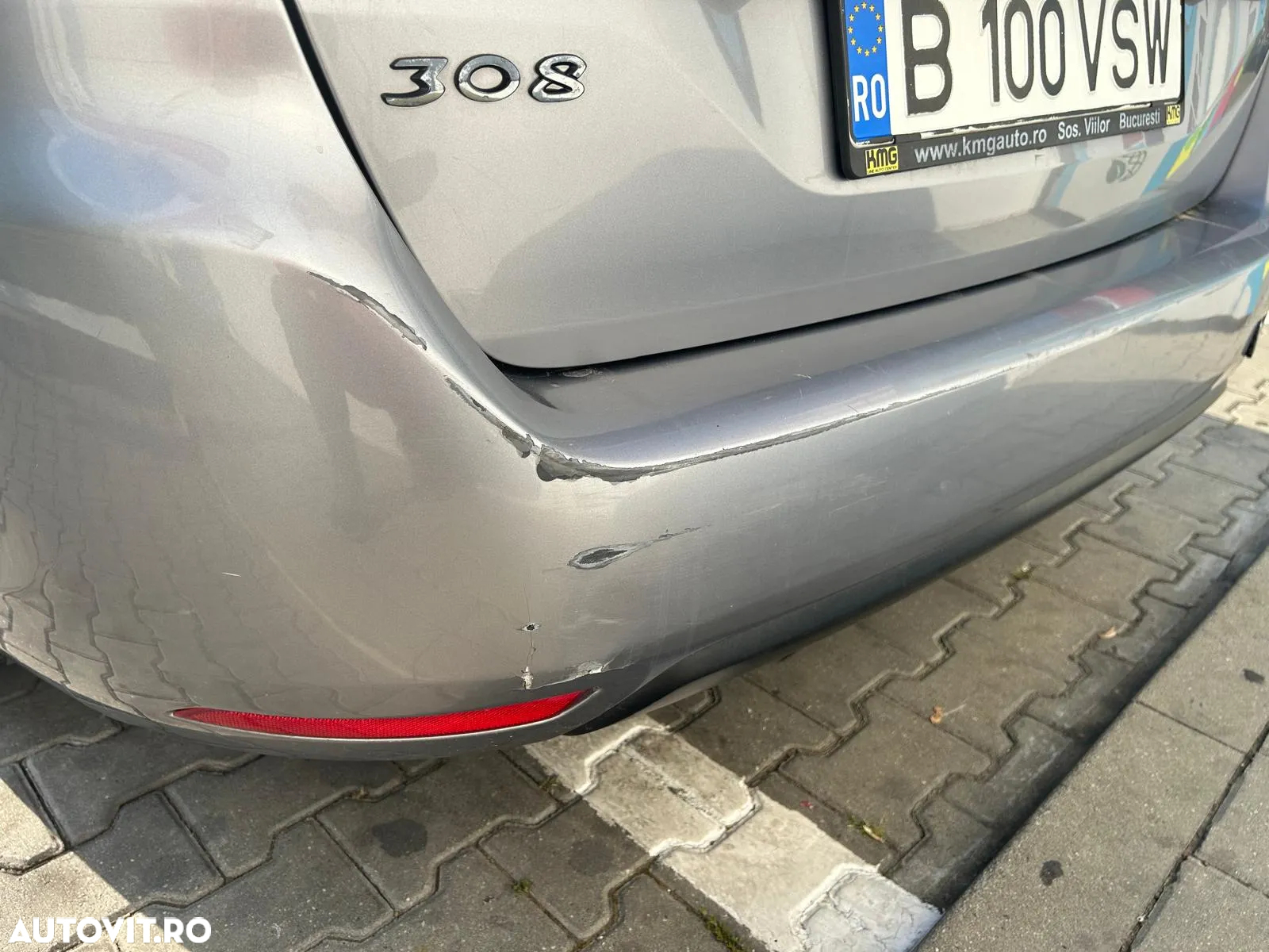 Peugeot 308 - 8