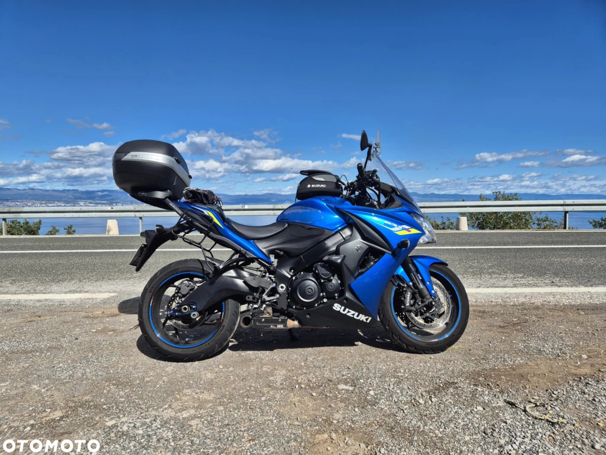 Suzuki GSX 1000 - 2