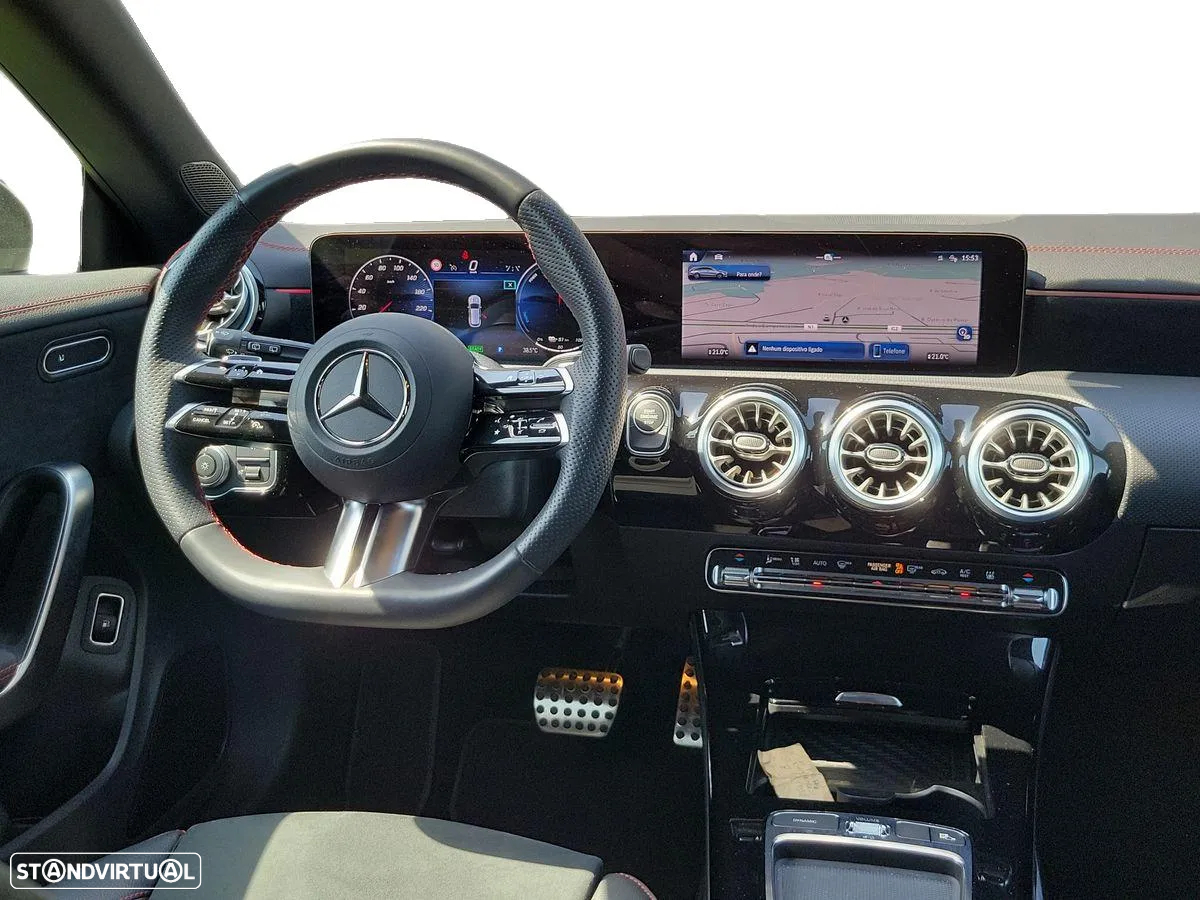 Mercedes-Benz CLA 250 e Shooting Brake AMG Line - 13