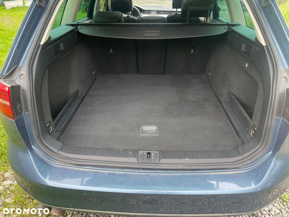 Volkswagen Passat - 10