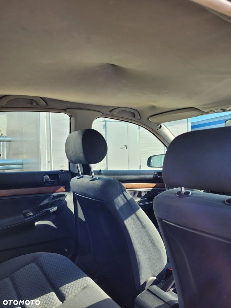 Audi A4 Limousine 1.8 - 28