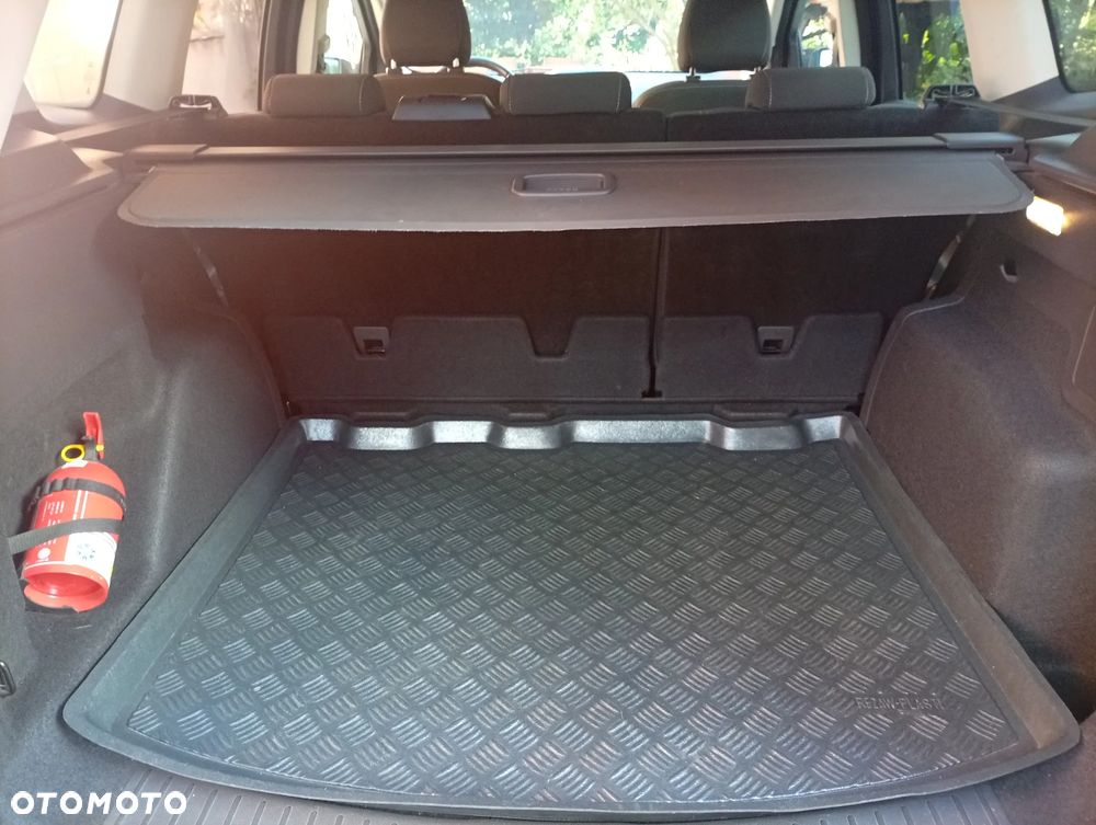 Ford Kuga 1.5 EcoBoost 2x4 Cool & Connect - 4