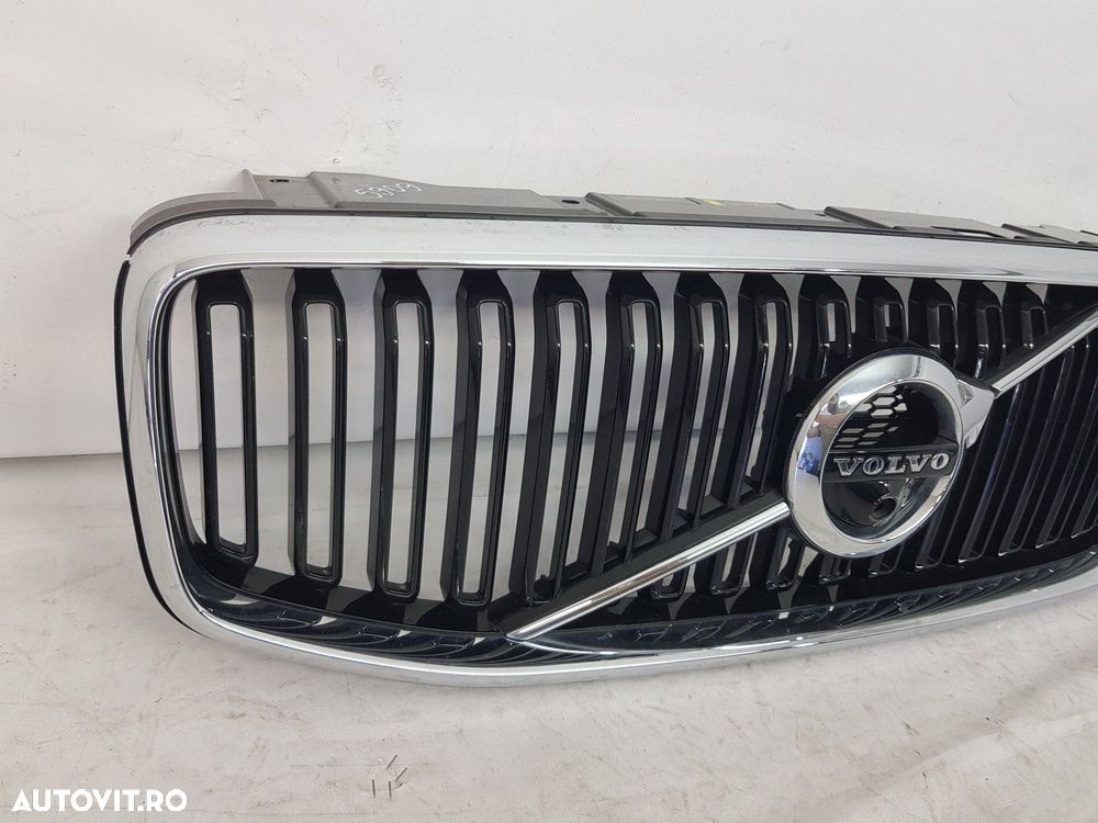 Grila radiator Volvo XC60 dupa 2017 - 6