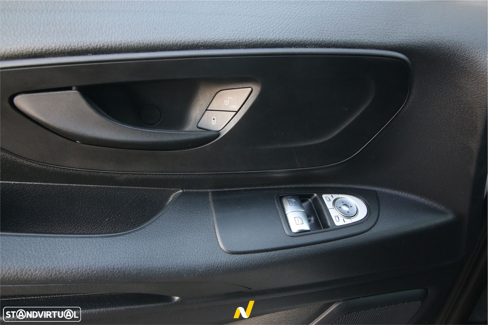 Mercedes-Benz Vito 111 XL Longa 1.6 - Iva Dedutível - 18