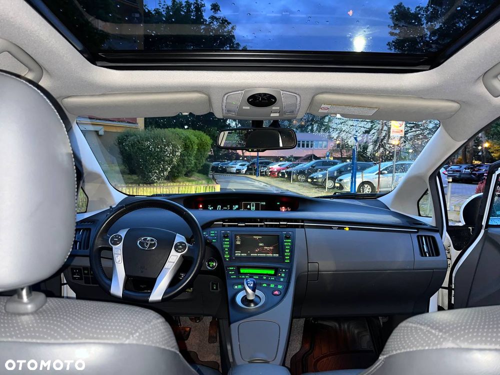 Toyota Prius - 26