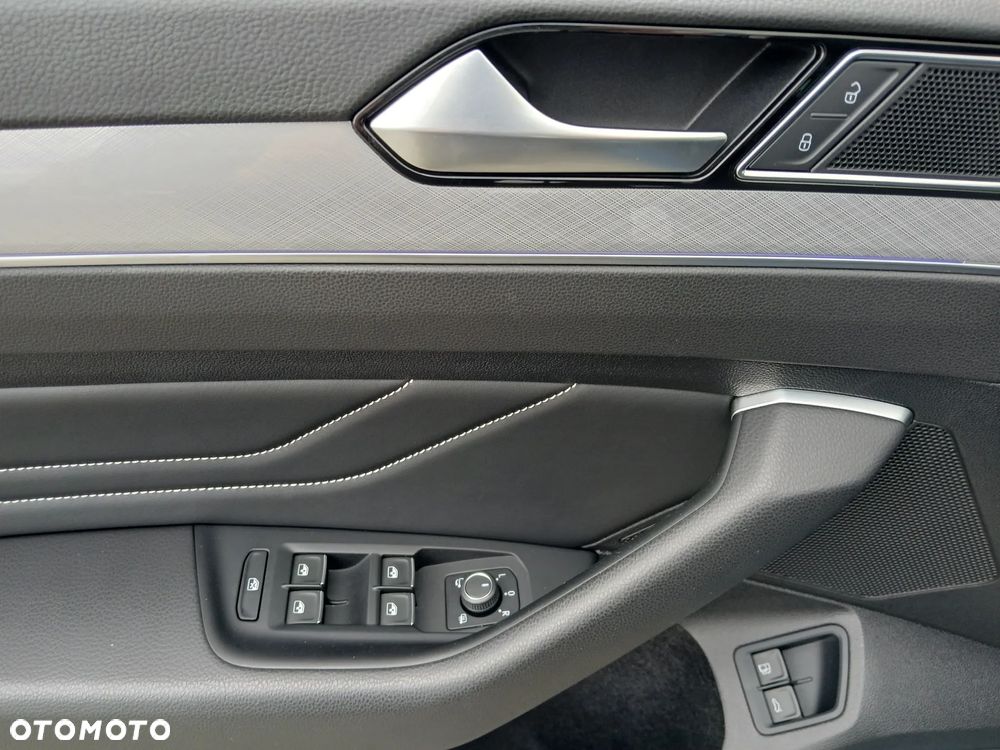 Volkswagen Passat Variant 1.4 TSI Plug-In-Hybrid DSG GTE - 25