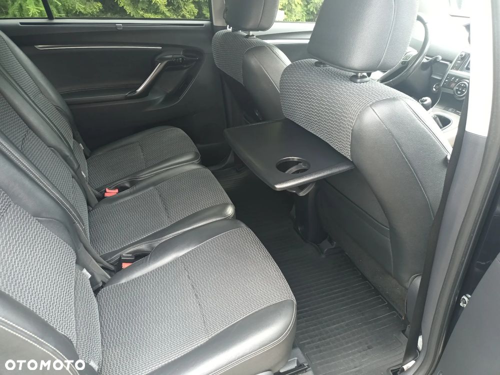 Toyota Verso 1.8 Prestige 7os EU6 - 16