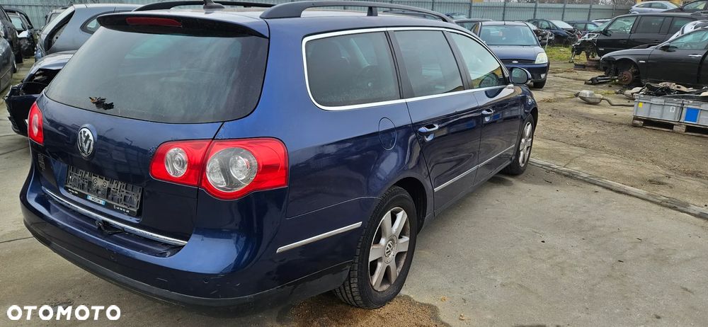 Zderzak tył tylny pod PDC VW Passat B6 kombi 2009r LD5Q - 4