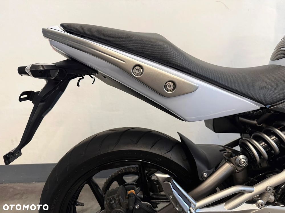 Kawasaki ER - 35
