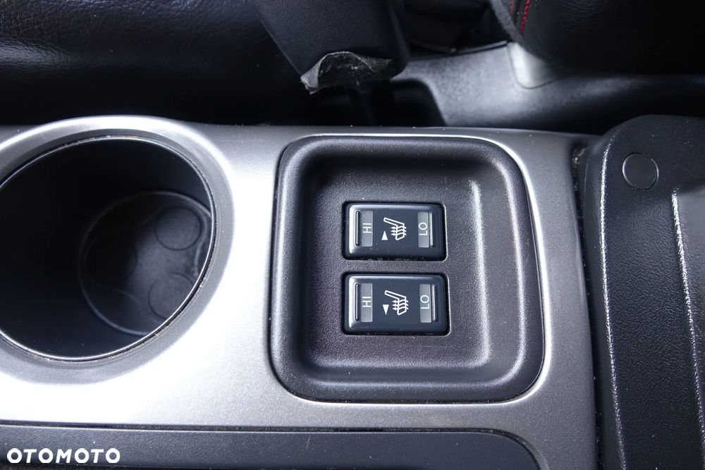 Nissan Juke - 25