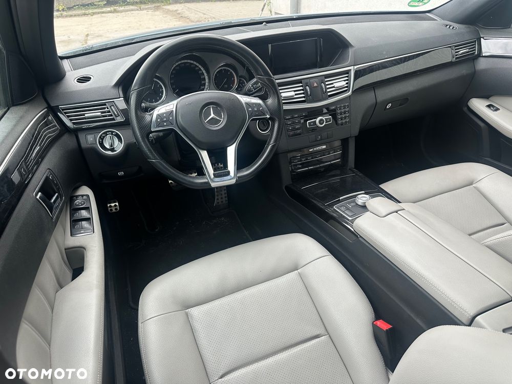 Mercedes-Benz Klasa E 350 CDI DPF 4Matic BlueEFFICIENCY 7G-TRONIC - 24