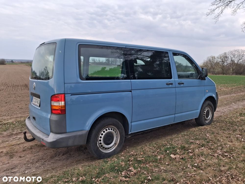 Volkswagen TRANSPORTER T5 - 23