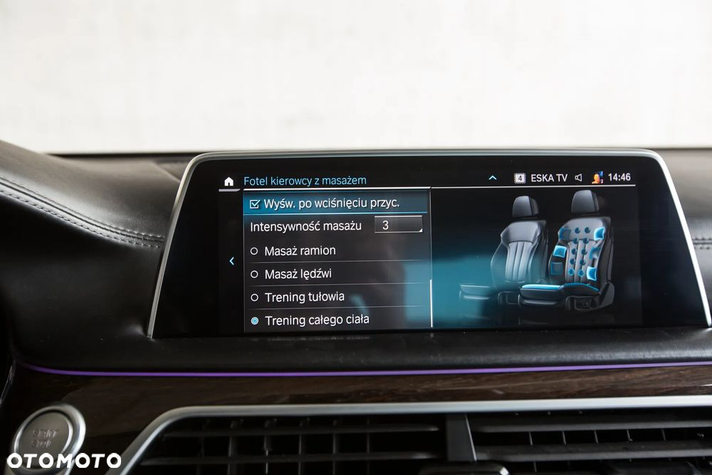 BMW Seria 7 745e sport - 40