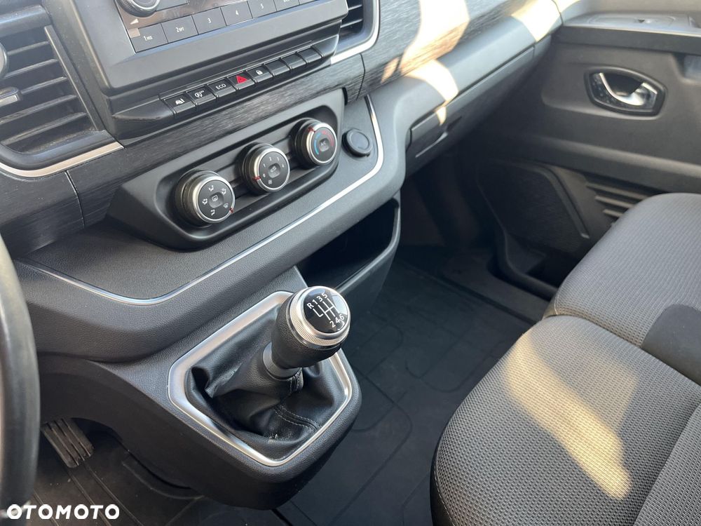 Renault Trafic - 15