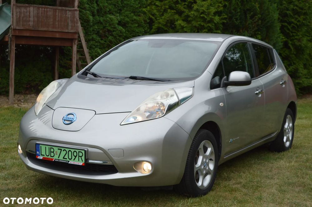 Nissan Leaf 24 kWh (mit Batterie) Visia + - 12