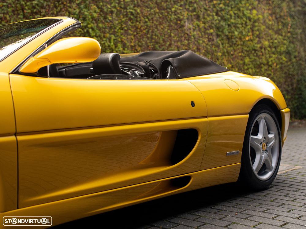 Ferrari 355 Spider - 10