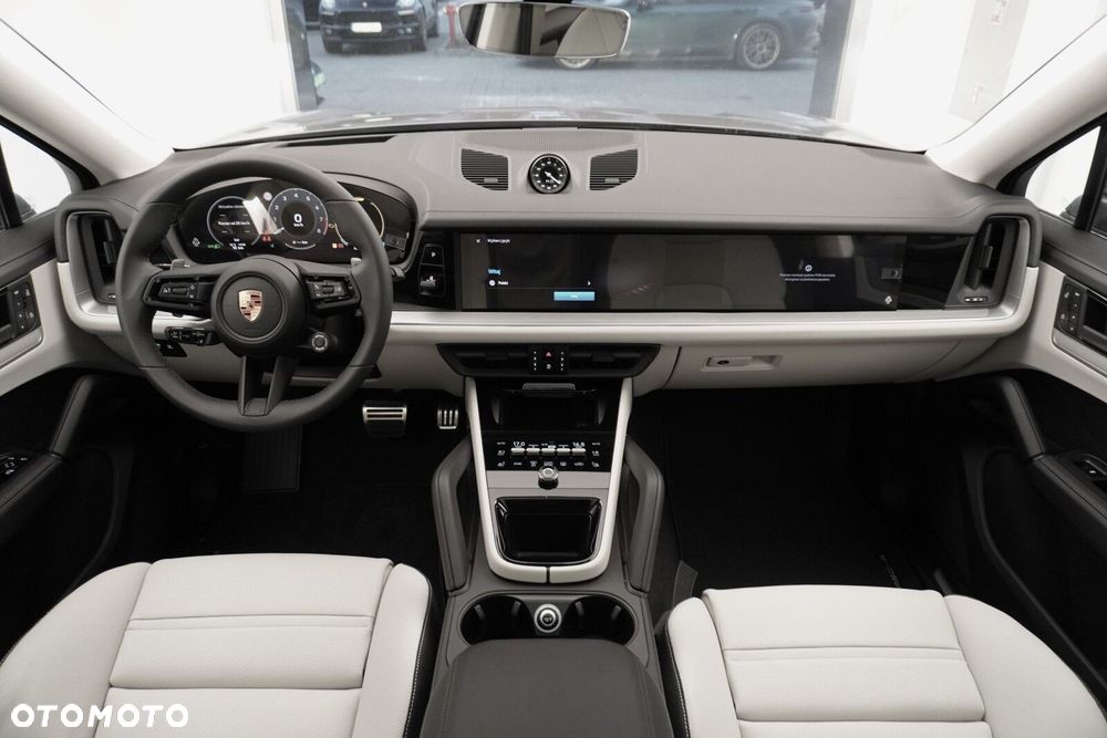 Porsche Cayenne - 34