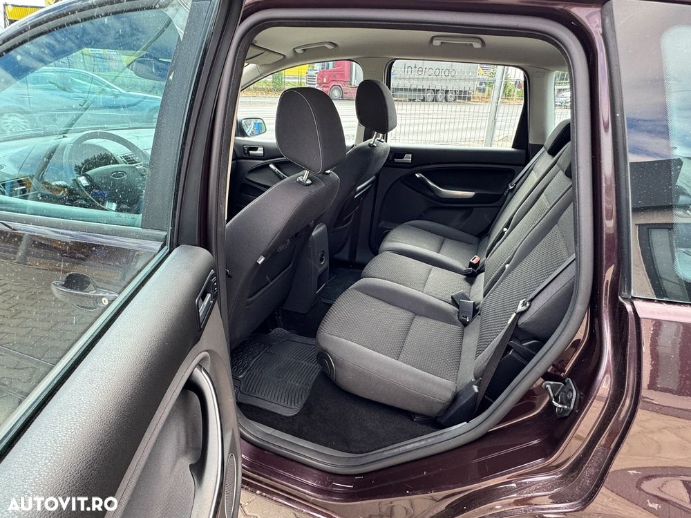 Ford C-Max - 21