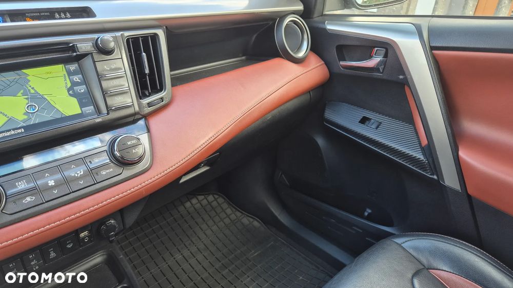 Toyota RAV4 2.0 D-4D Premium - 11