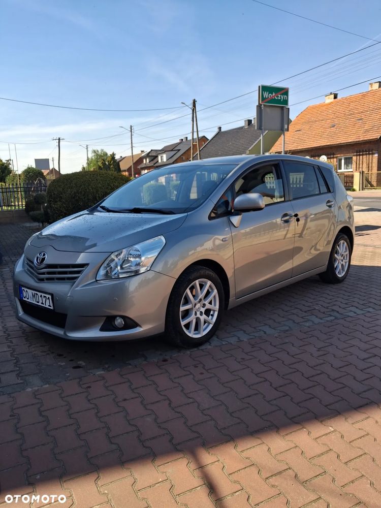 Toyota Verso - 1