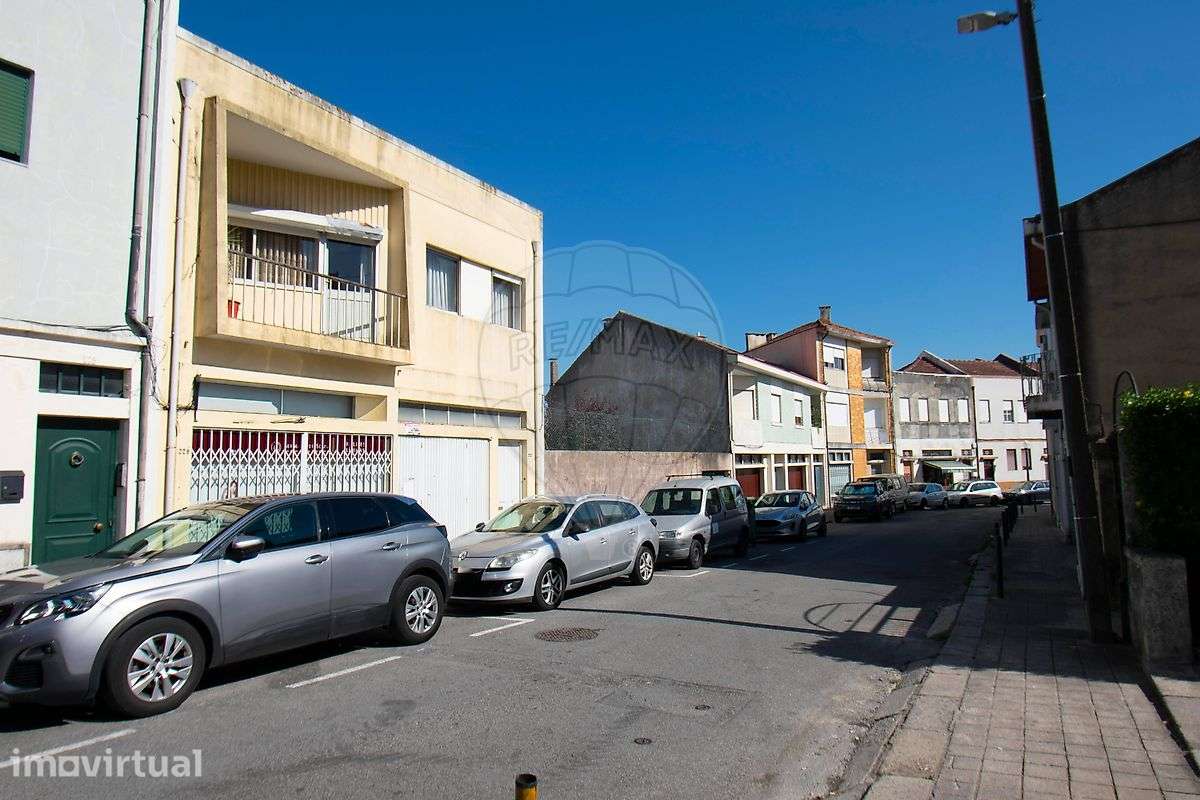 Moradia T2 para venda - Grande imagem: 2/23