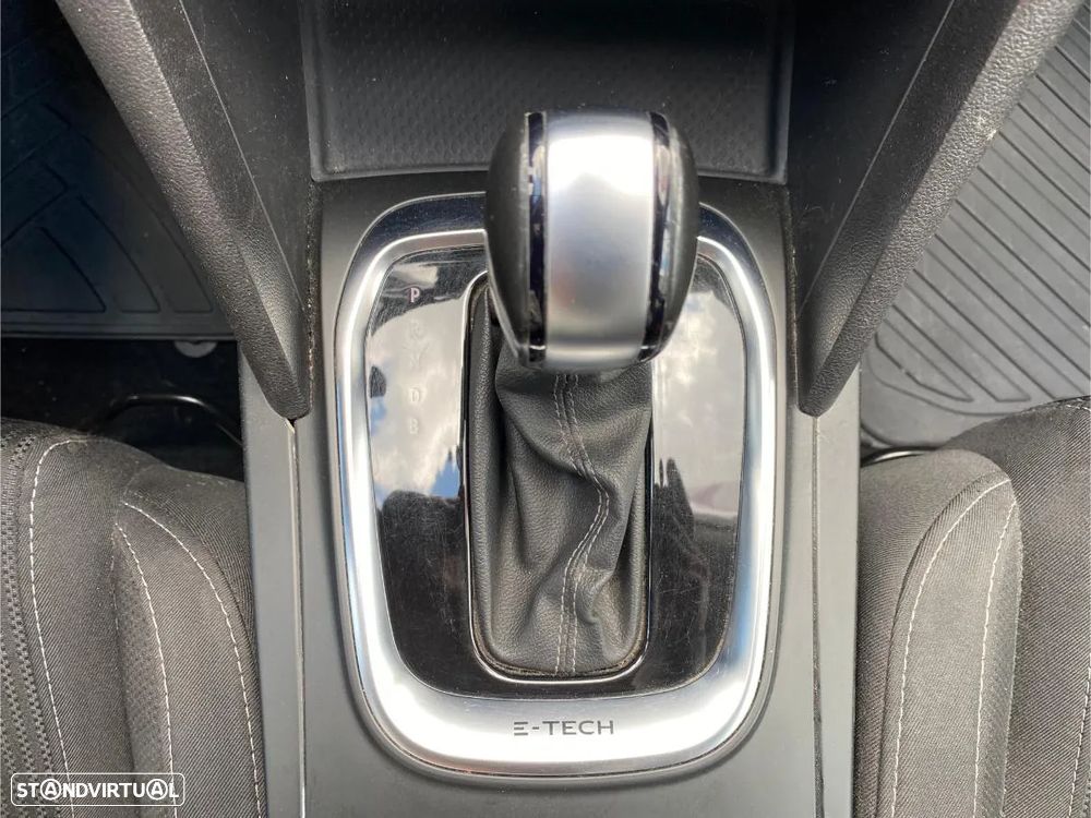 Renault Mégane Sport Tourer E-TECH Plug-in 160 INTENS - 26