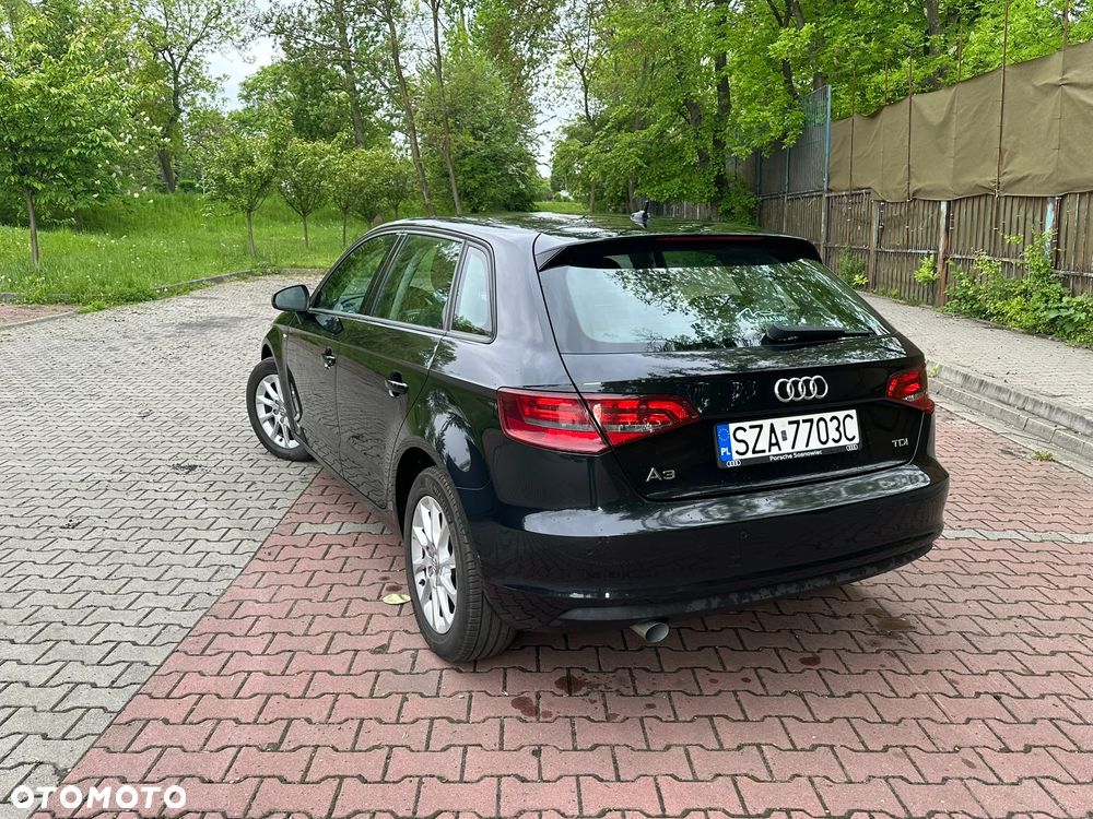 Audi A3 Sportback 1.6 TDI Attraction - 3