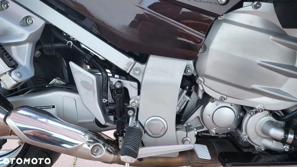 Yamaha FJR - 12