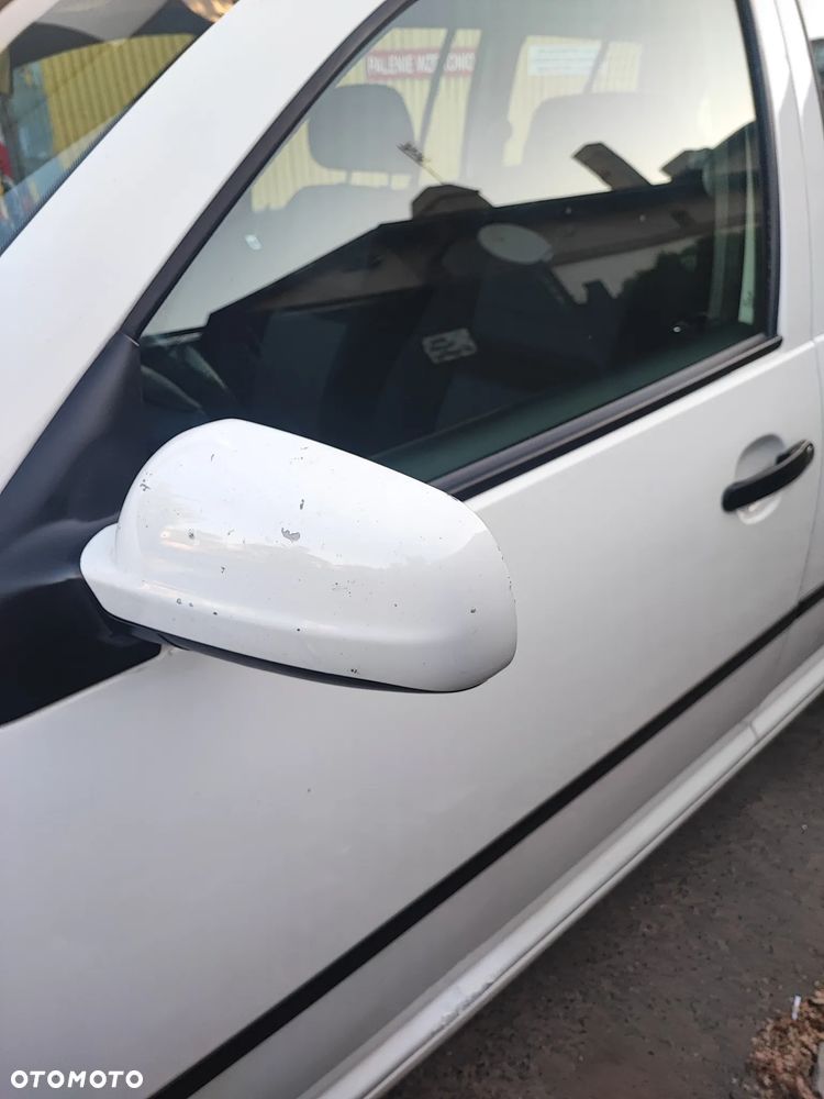 Volkswagen Golf - 23