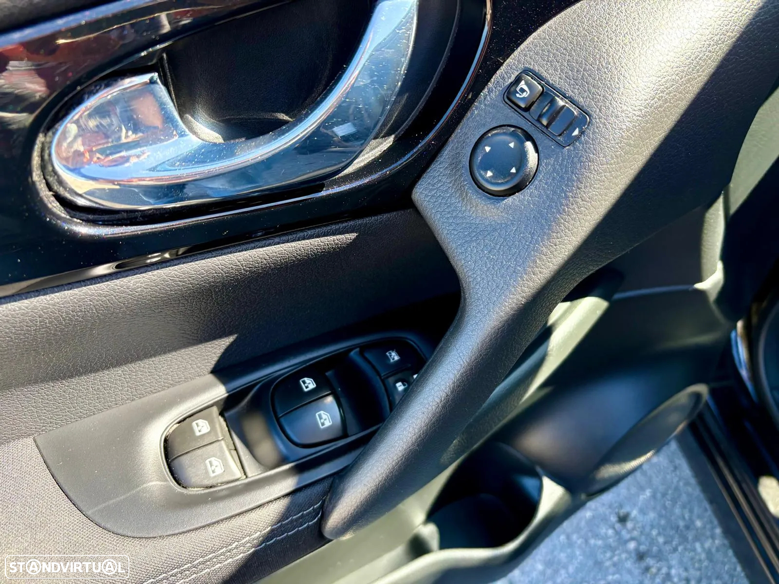 Nissan Qashqai 1.5 dCi N-Connecta Business - 16