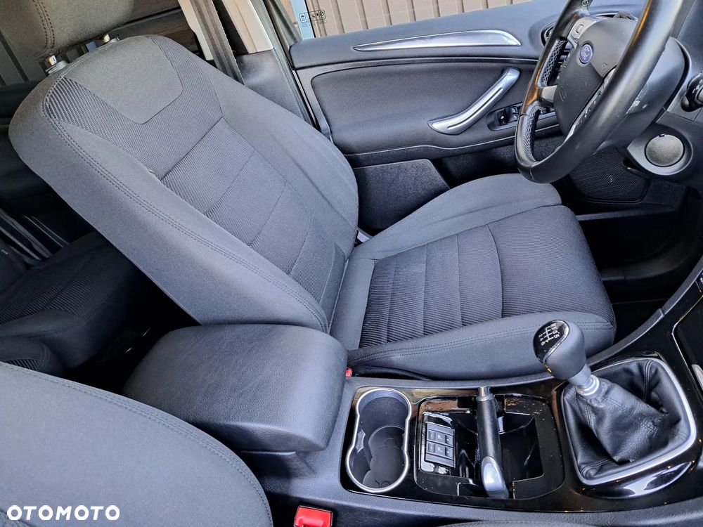 Ford Galaxy 2.0 TDCi Titanium - 29